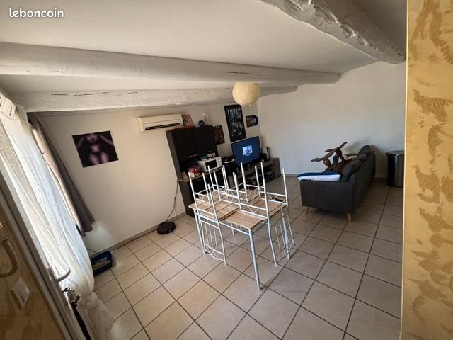 Appartement à louer, 65m², Caderousse