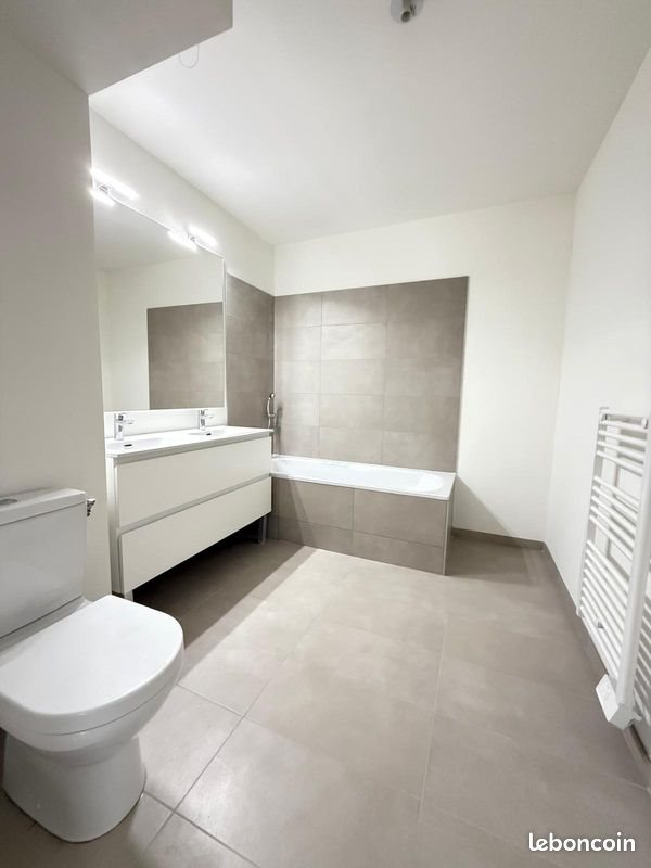 Appartement à louer, 62m², Cogolin