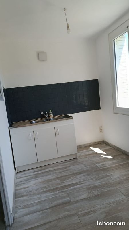 Appartement à louer, 65m², Saint-Florent-sur-Auzonnet