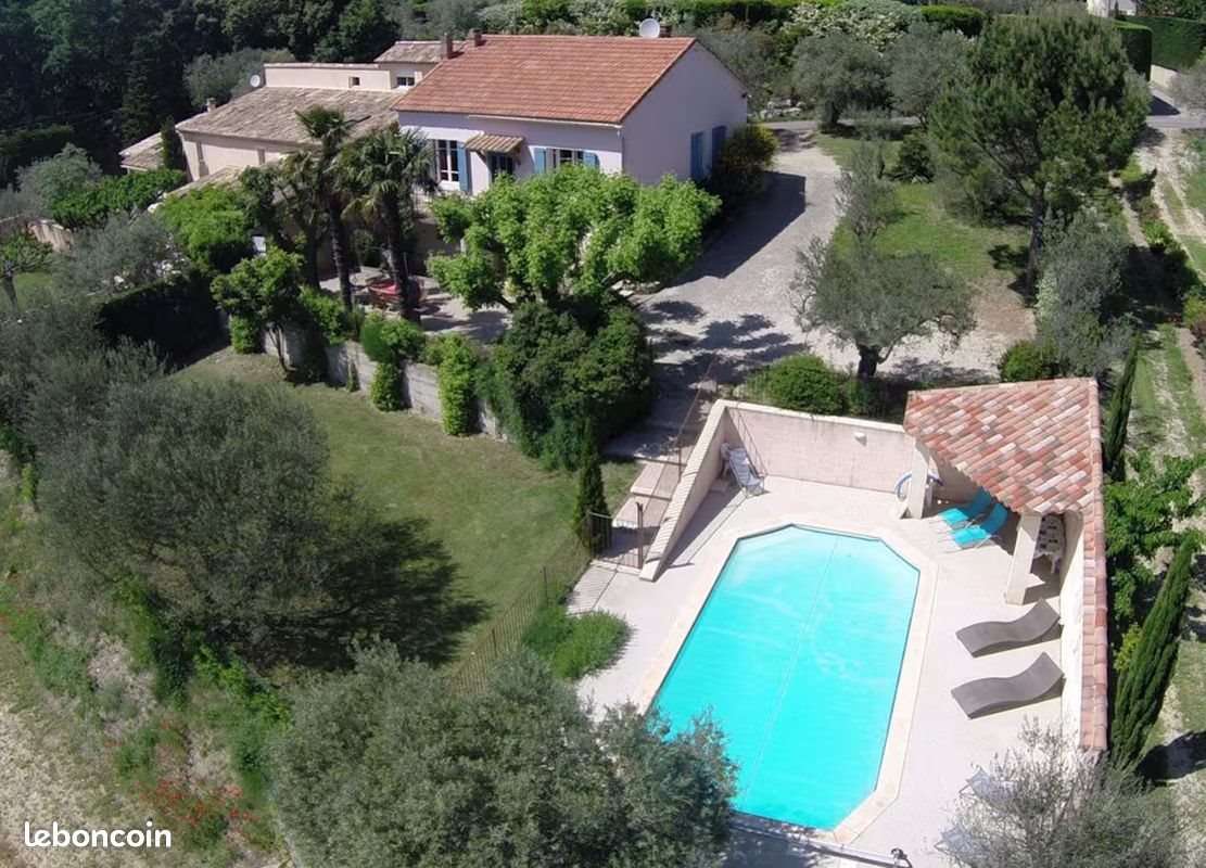 Maison à louer, 120m², Sablet