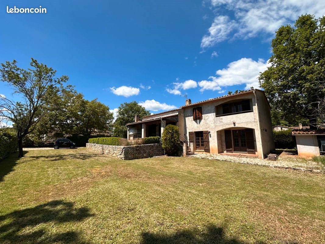 Maison à louer, 132m², Saint-Cézaire-sur-Siagne