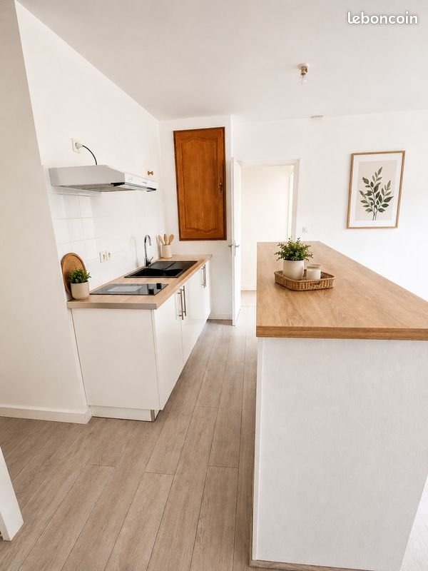 Appartement à louer, 66m², Châlus