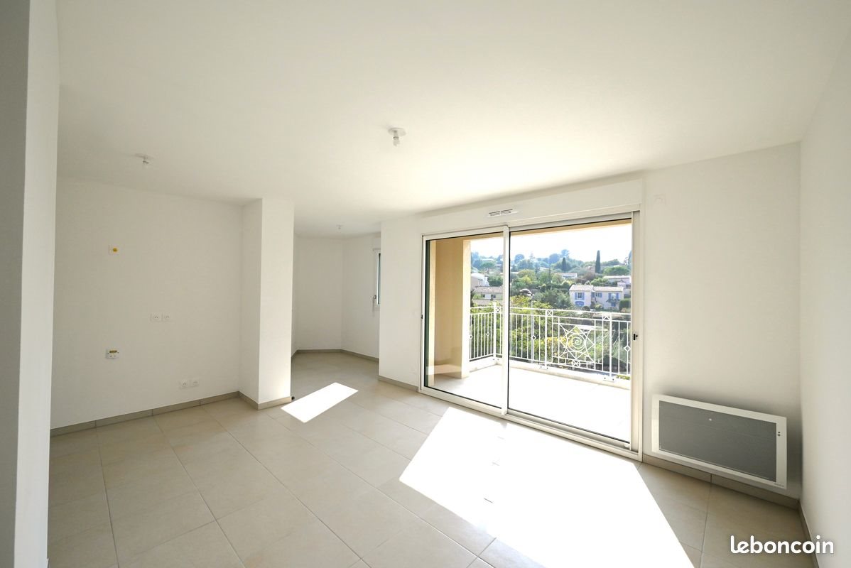 Appartement à louer, 45m², Le Rouret