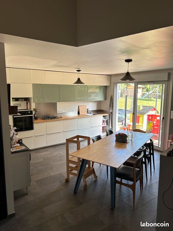 Maison à louer, 100m², Saint-Julien-Chapteuil