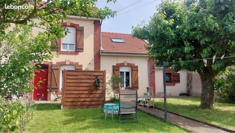 Maison à louer, 90m², Trieux