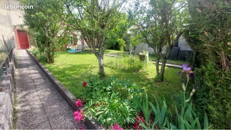 Maison à louer, 90m², Trieux