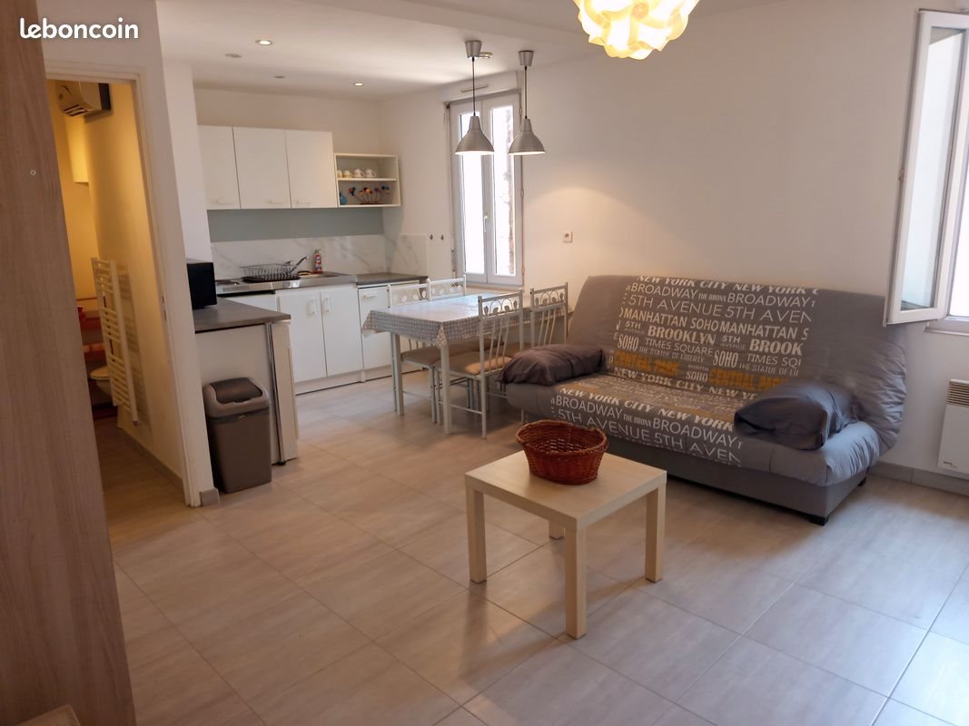 Appartement à louer, 214m², Cabasse