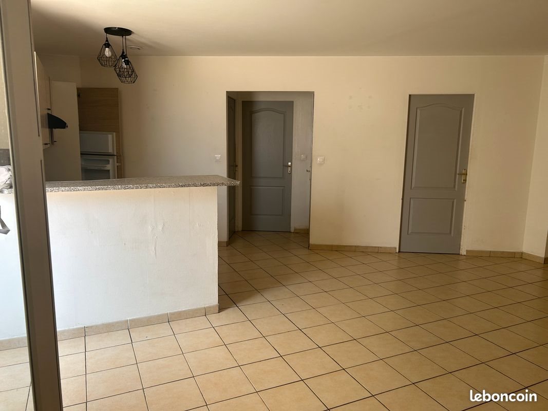 Appartement à louer, 73m², Candé