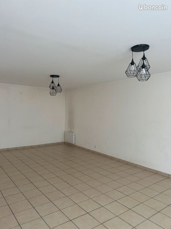 Appartement à louer, 73m², Candé