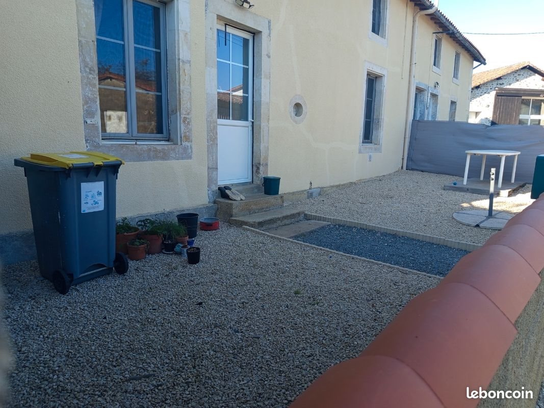 Maison à louer, 120m², Fomperron