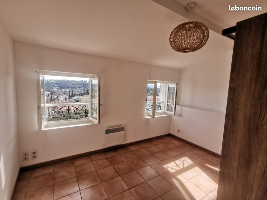 Appartement à louer, 68m², Lorgues