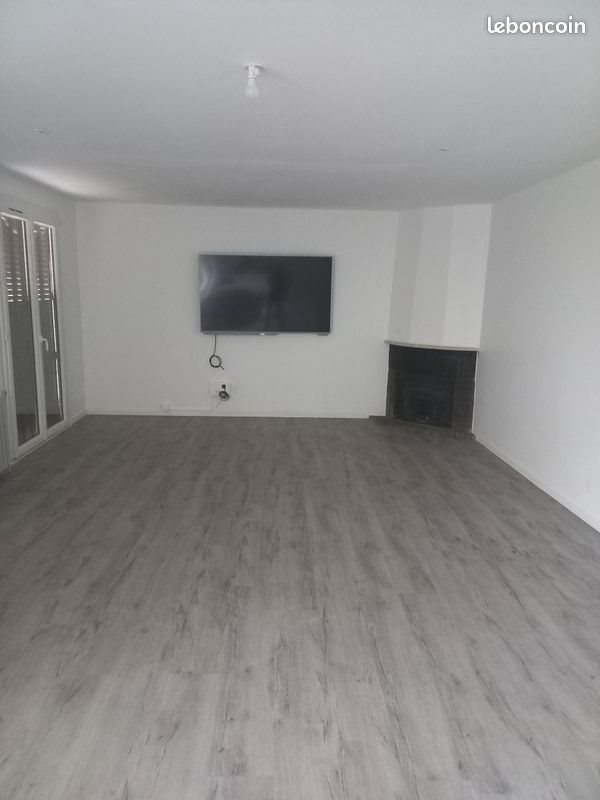 Maison à louer, 95m², La Celle-Saint-Cyr