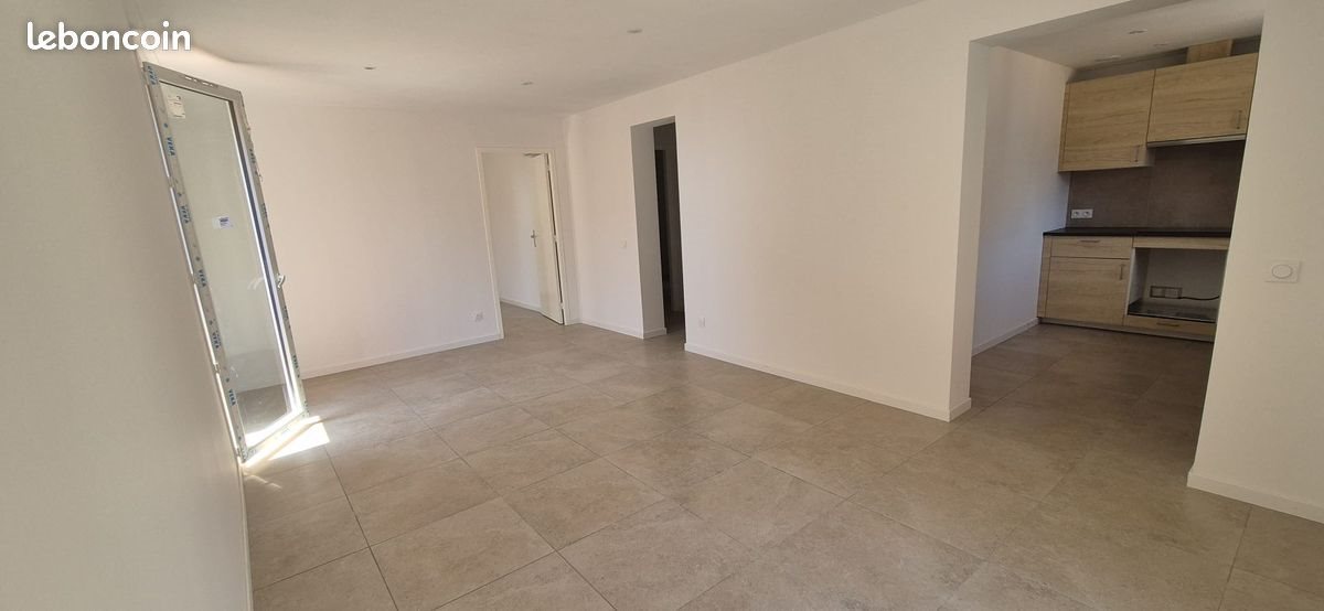 Maison à louer, 60m², Carqueiranne
