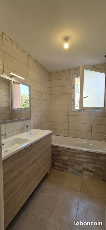 Maison à louer, 60m², Carqueiranne