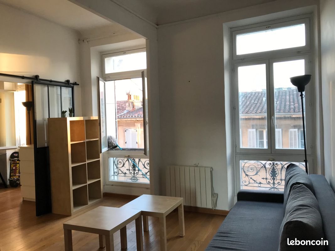 Appartement à louer, 35m², Marseille 5ème