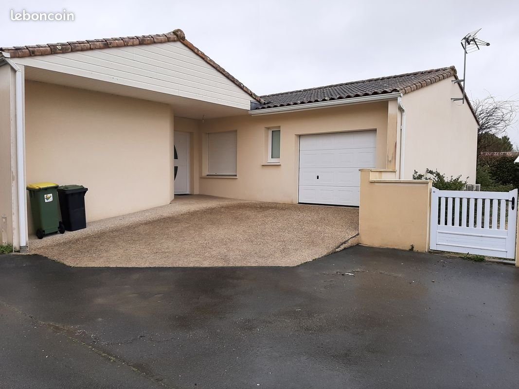 Maison à louer, 95m², Pisany