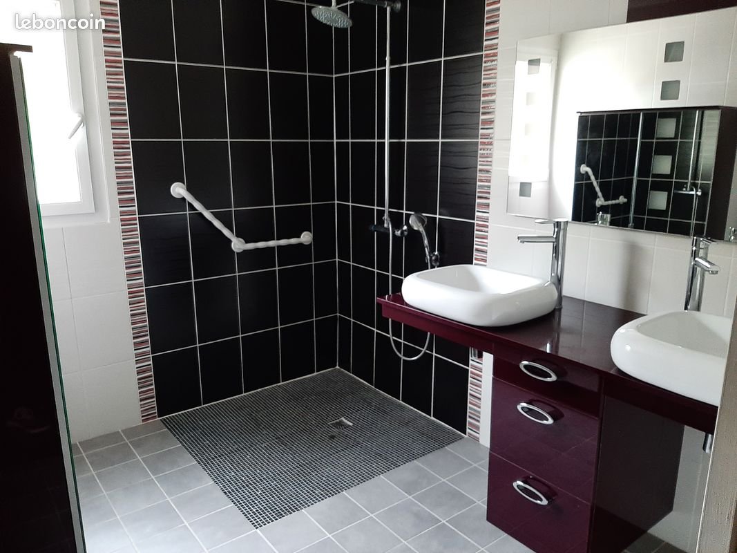 Maison à louer, 95m², Pisany