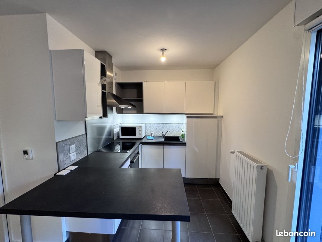 Appartement à louer, 31m², Suresnes