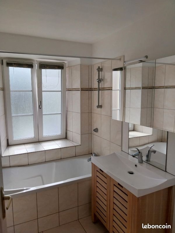 Appartement à louer, 40m², Rougemont-le-Château