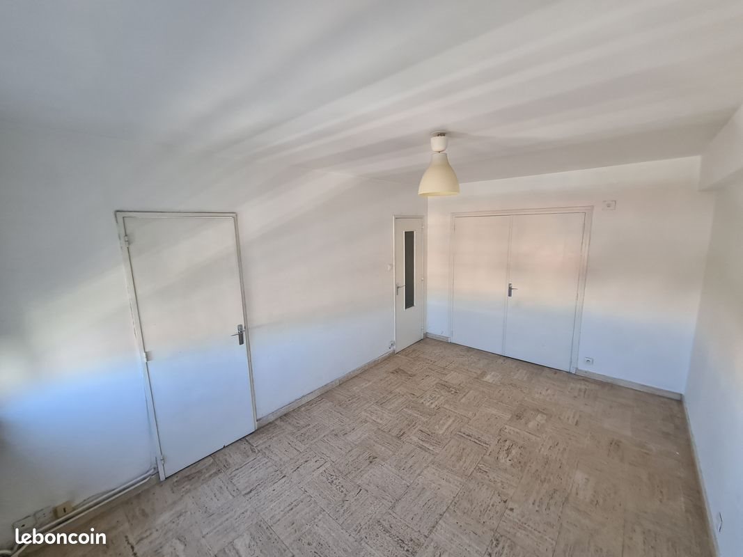 Appartement à louer, 25m², Saint-Etienne
