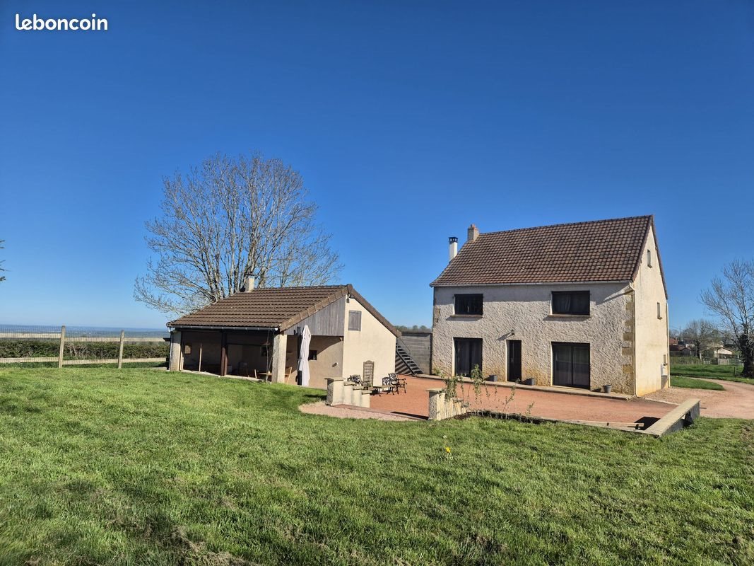 Maison à vendre, 134m², Saint-Christophe-en-Brionnais
