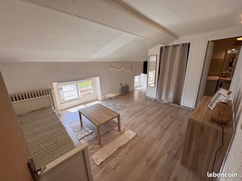 Appartement à louer, 24m², Aubenas