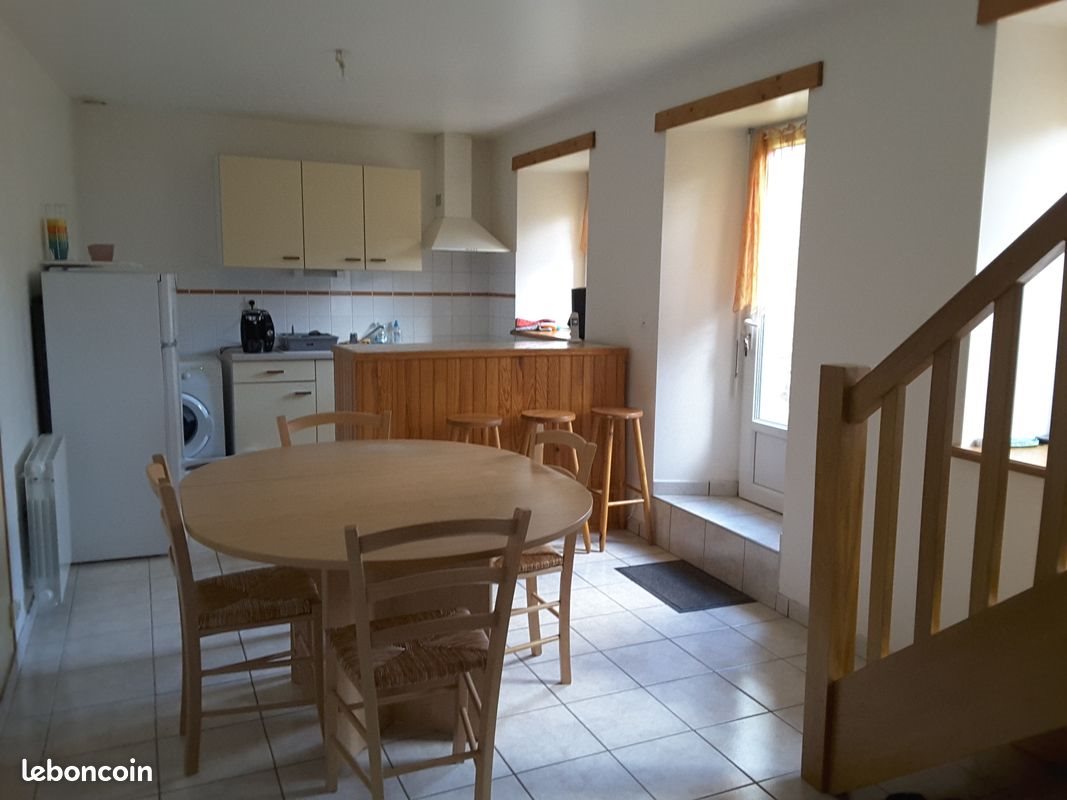 Appartement à louer, 51m², Uzel