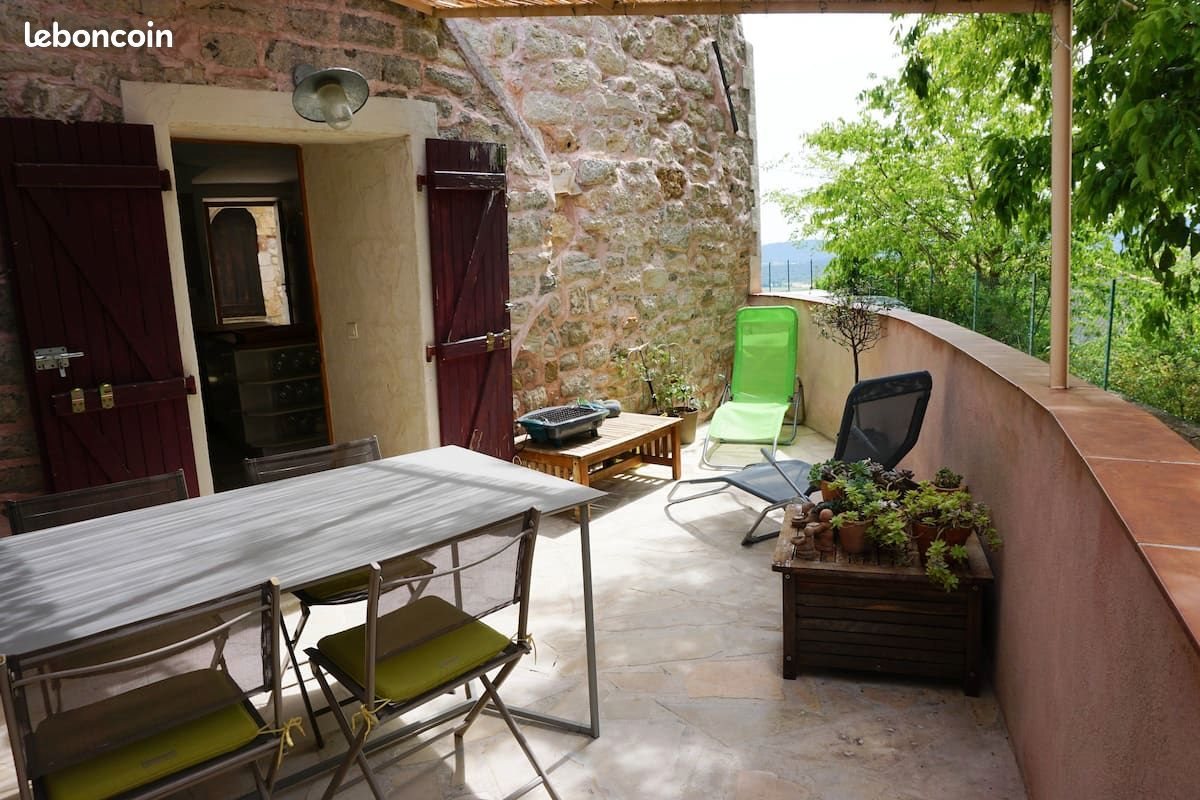 Maison à louer, 78m², Solliès-Ville