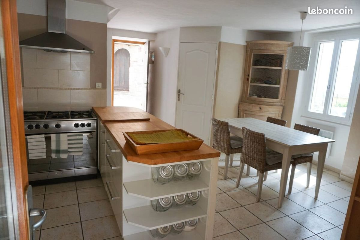 Maison à louer, 78m², Solliès-Ville