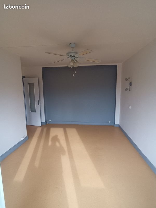 Appartement à louer, 42m², Roussillon