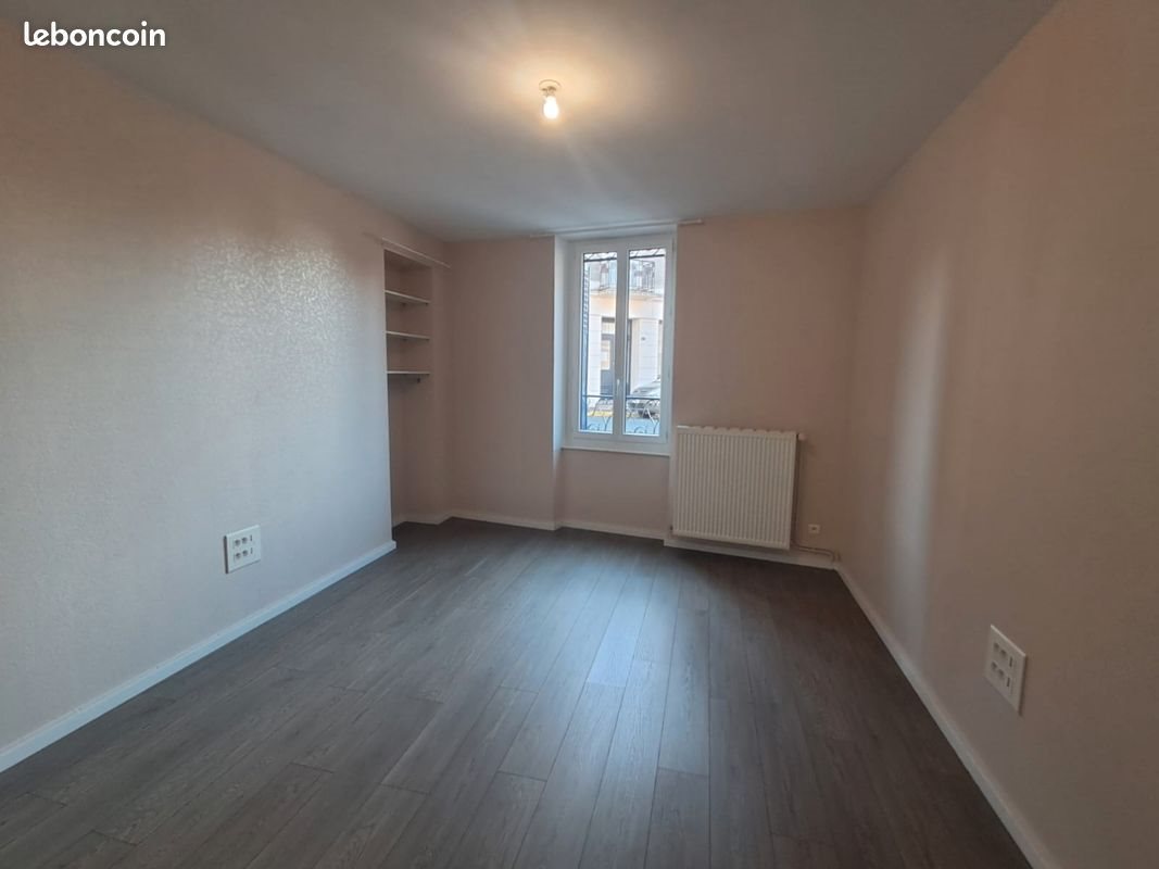 Appartement à louer, 46m², Vallon-en-Sully