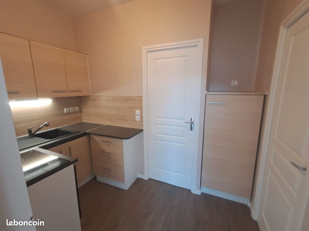 Appartement à louer, 46m², Vallon-en-Sully