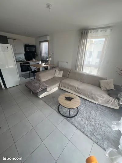 Appartement à louer, 62m², Vénissieux