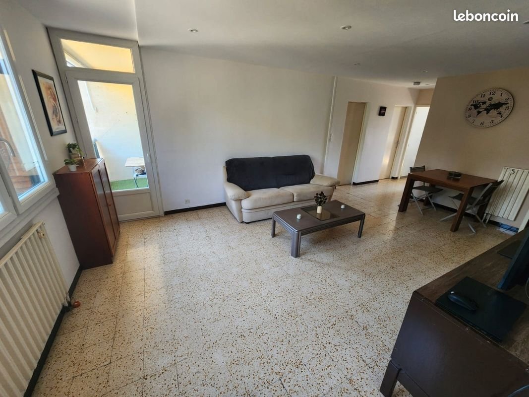 Appartement à louer, 77m², Nîmes