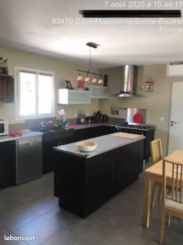 Maison à louer, 102m², Saint-Maximin-la-Sainte-Baume