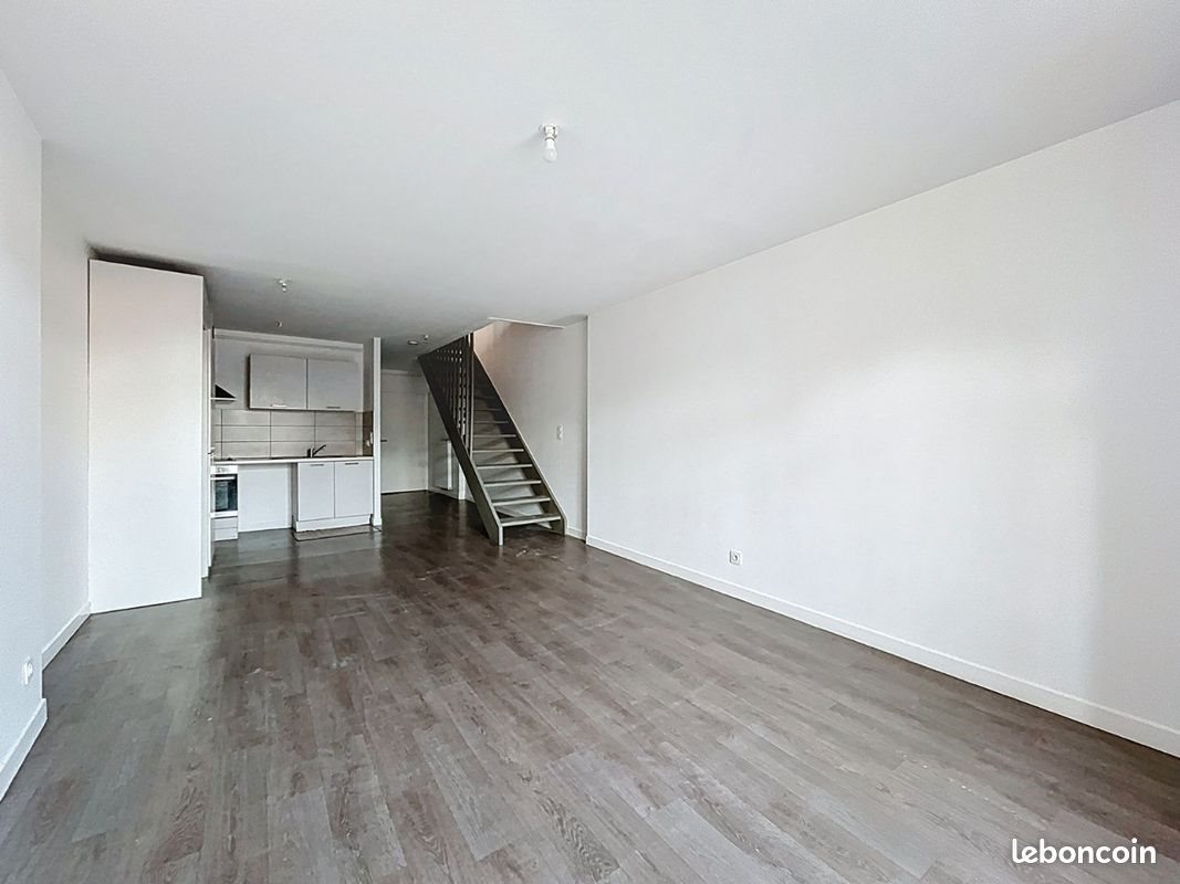 Appartement à louer, 99m², Saint-Amour