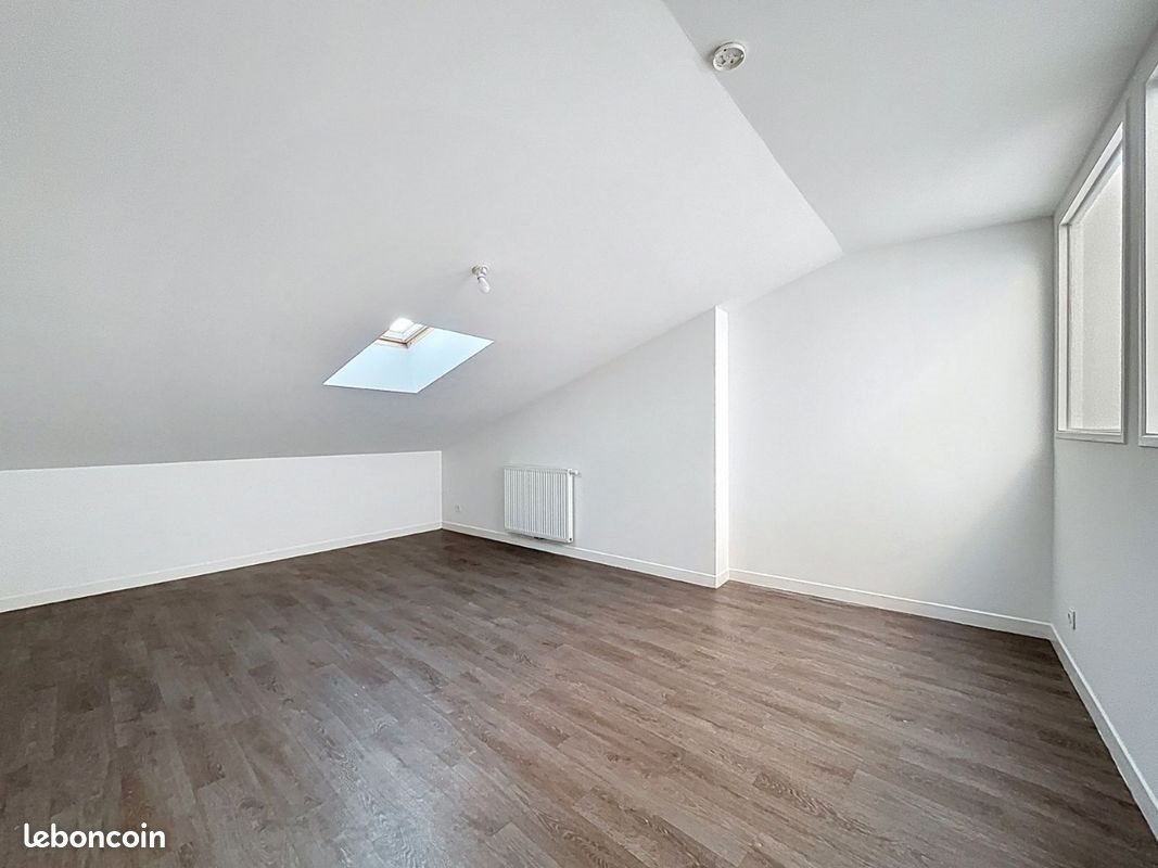 Appartement à louer, 99m², Saint-Amour