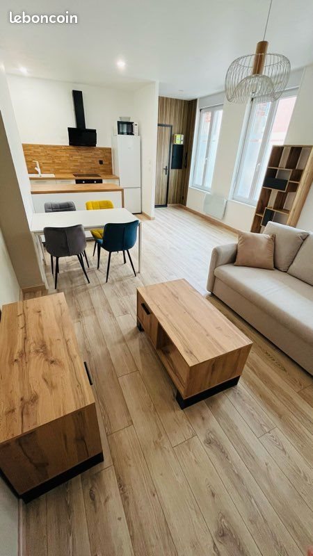 Appartement à louer, 55m², Ay