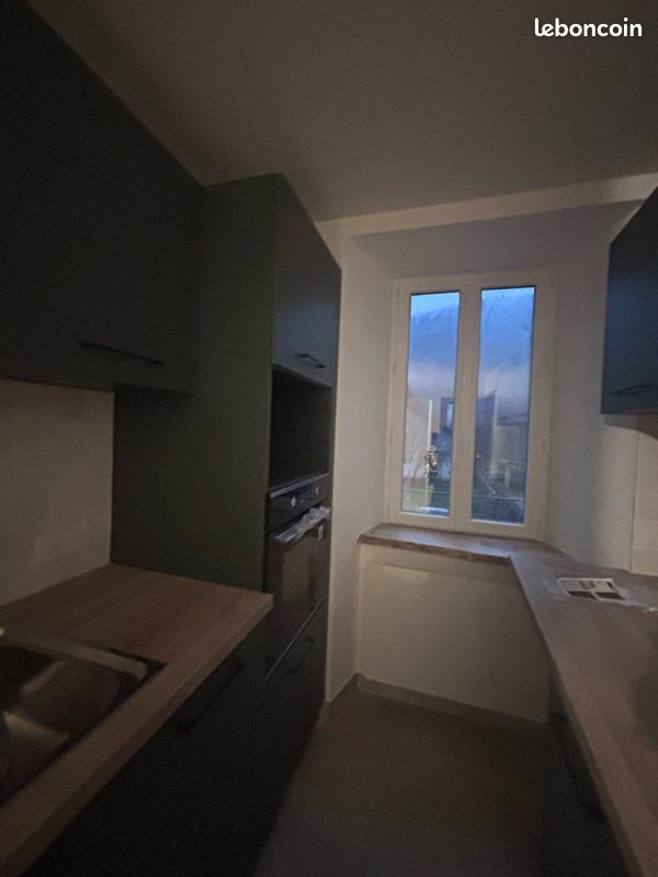 Appartement à louer, 70m², Florac