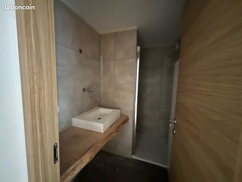 Appartement à louer, 70m², Florac