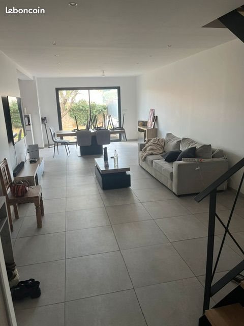 Maison à louer, 95m², Saint-Clair-du-Rhône