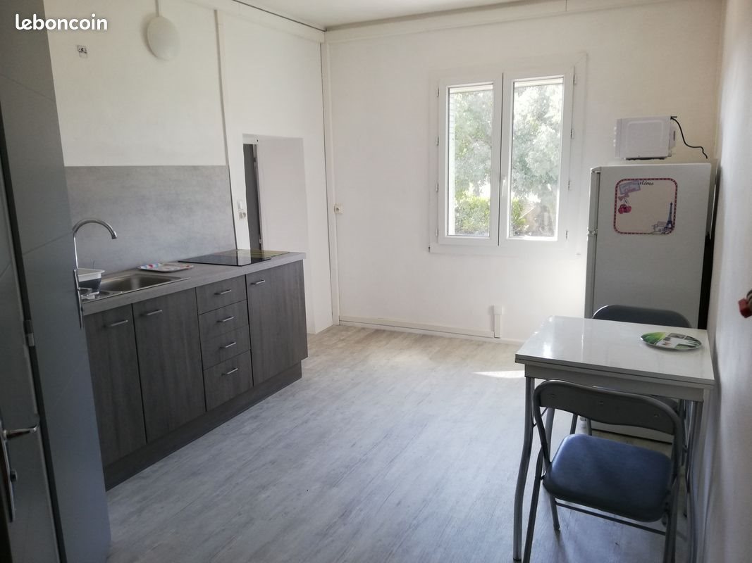 Appartement à louer, 26m², Saint-Geniès-de-Comolas