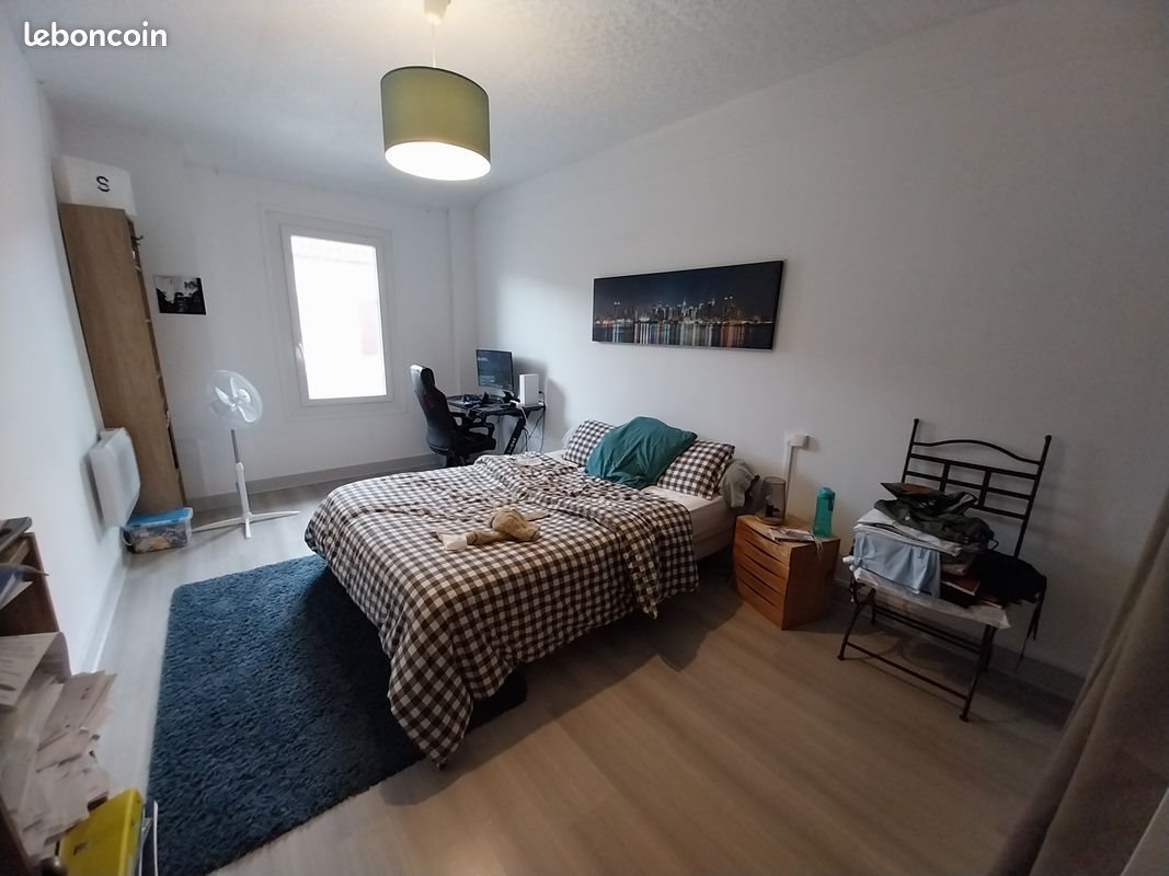 Appartement à louer, 90m², Briatexte