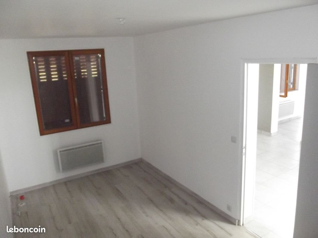 Appartement à louer, 28m², Saint-Florentin
