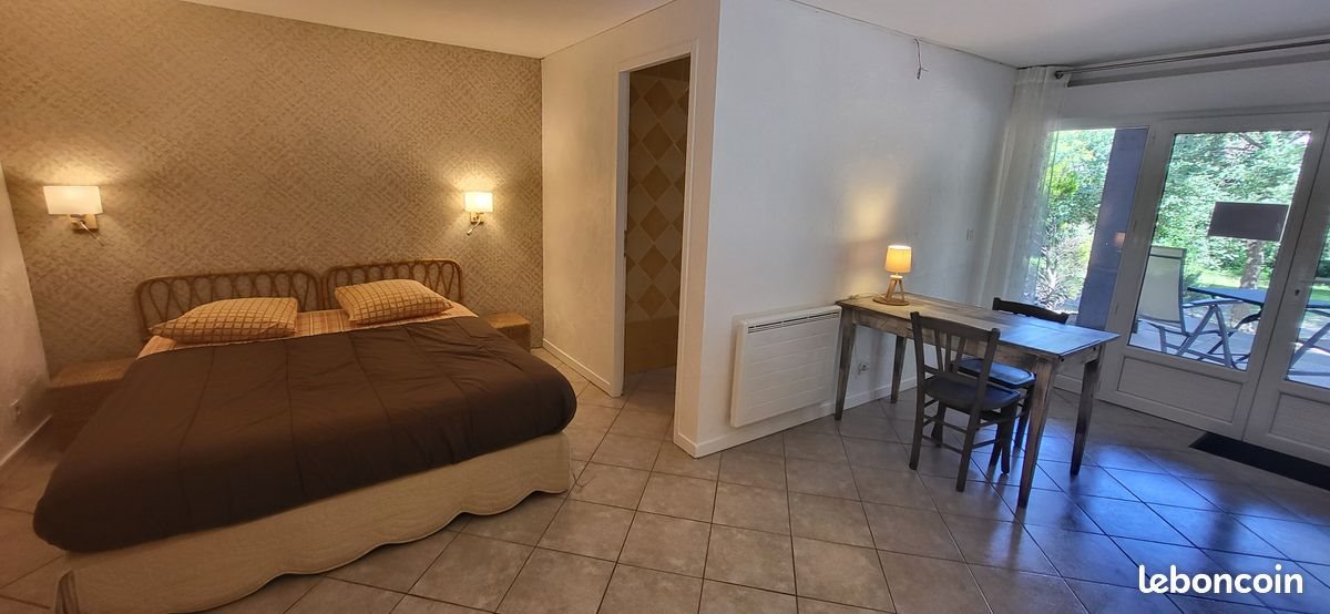 Appartement à louer, 30m², Roquebrune-sur-Argens