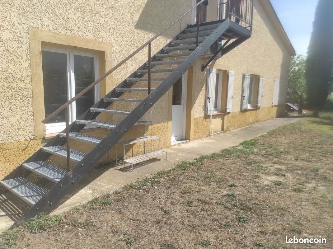 Appartement à louer, 60m², Riez