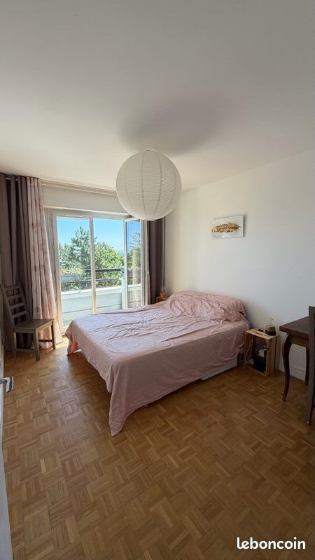 Appartement à louer, 80m², Saint-Genis-Laval