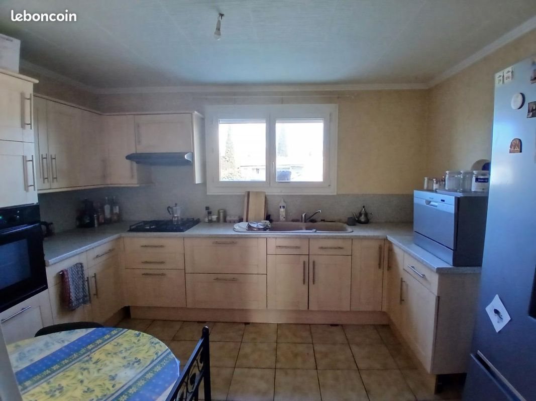 Appartement à louer, 90m², Oraison