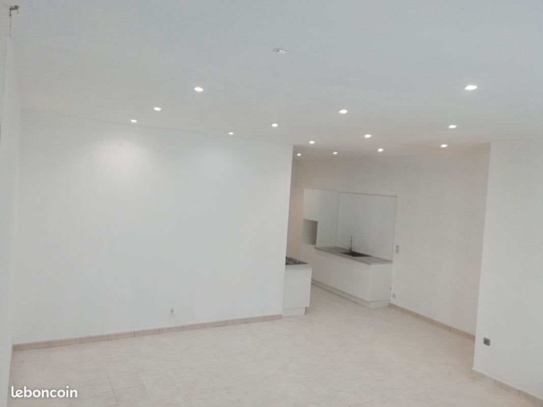 Appartement à louer, 90m², Pont-Saint-Esprit