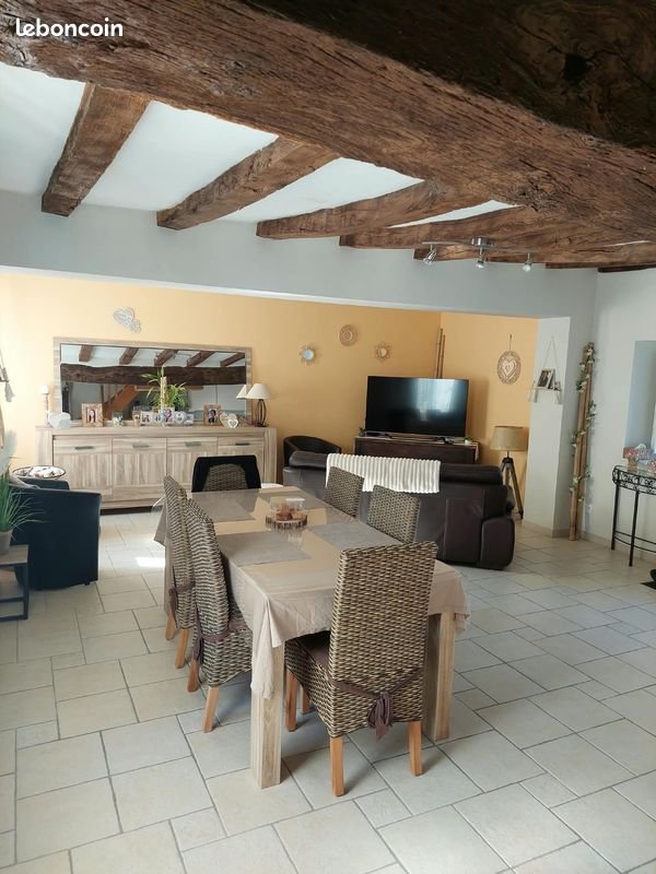 Maison à louer, 109m², Vernoil-le-Fourrier